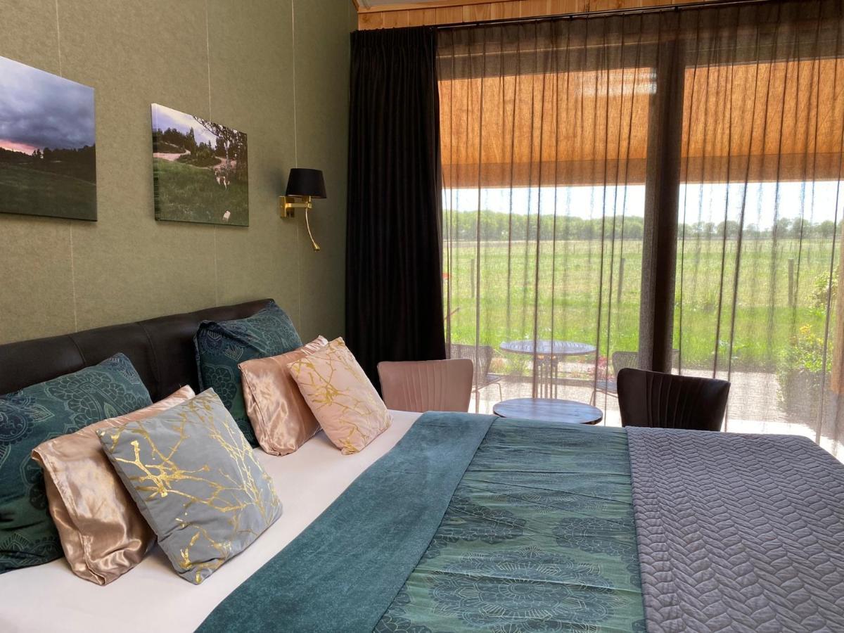 'T Heidepaleis Bed & Breakfast Garderen Eksteriør bilde