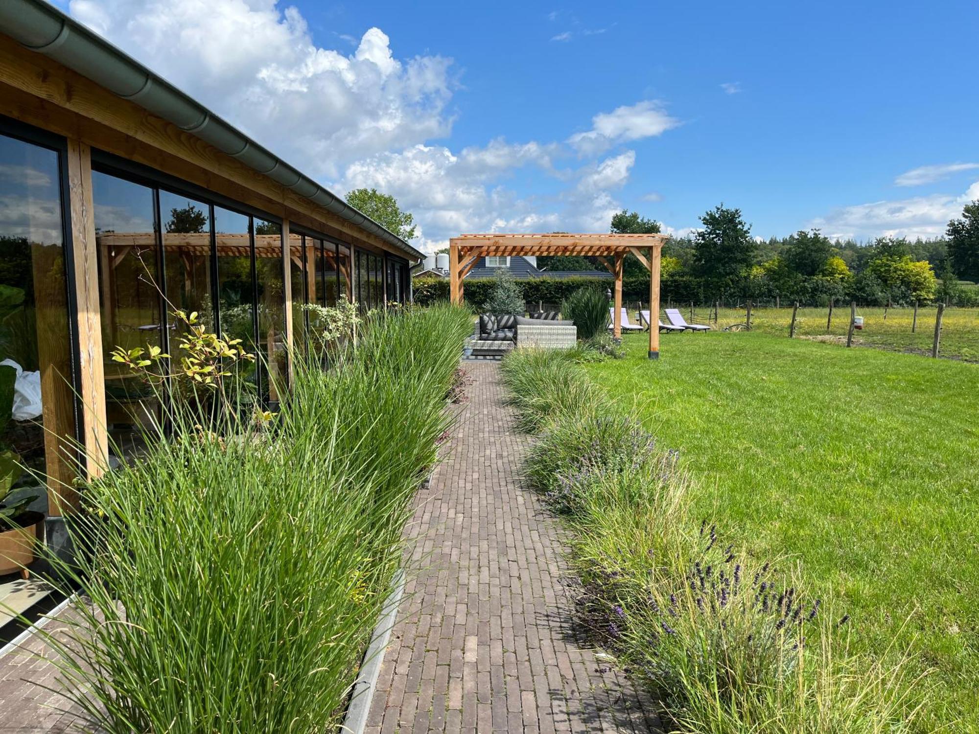 'T Heidepaleis Bed & Breakfast Garderen Eksteriør bilde